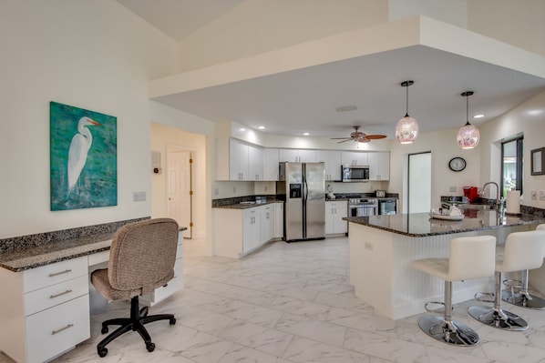 Fridge, microwave, oven, stovetop - Wide Water Views, Hot Tub, Heated pool! 75 reviews.Villa 27 (Cape Coral)