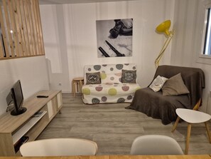 TV