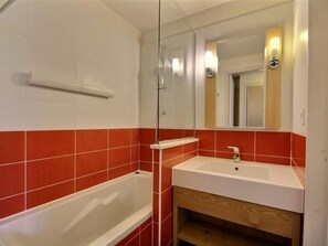 Bathroom - Sunny cabin studio for 4 ppl, near slopes (Belle Plagne)
