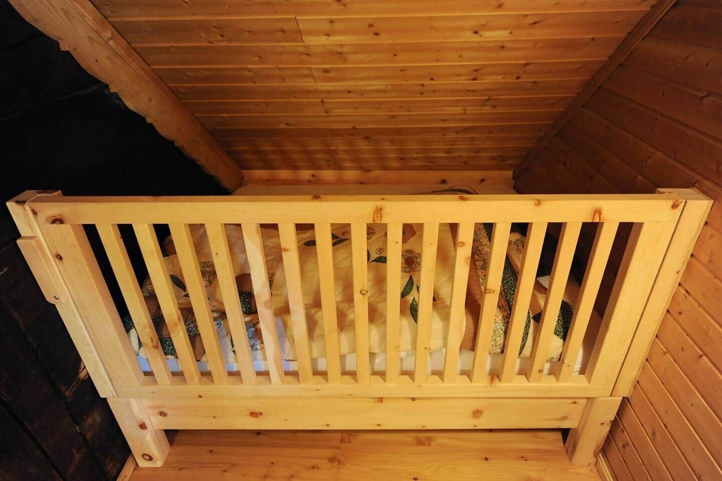 4 chambres, coffres-forts dans les chambres, fer et planche à repasser