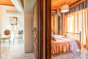 4 camere, una cassaforte in camera, ferro/asse da stiro, Wi-Fi gratuito