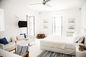 3 bedrooms, in-room safe, iron/ironing board, internet