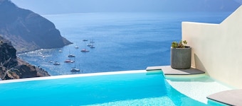 Elegant Santorini Villa | Villa Ioulia | Private Pool | Air Conditioning | 3.
