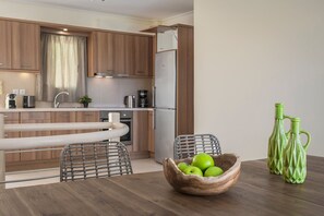 Fridge, oven, coffee/tea maker
