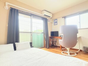 1 bedroom, desk, free WiFi, bed sheets - Annex 307 1 queen bed maximum 2 guests Please read the notes before booking / Chikushino Fukuoka (Chikushino)