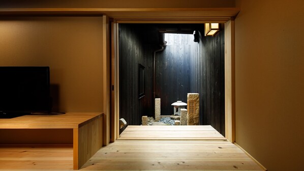 Private Vacation Home, Non Smoking | 1 bedroom, down duvets, desk, free WiFi - Connect inn Gionmiyagawacho (Kyoto)