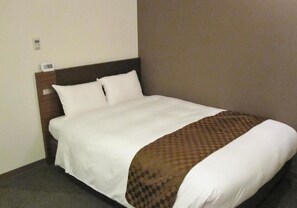 1 bedroom, desk, free WiFi, bed sheets