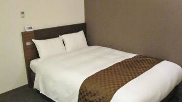 1 bedroom, desk, free WiFi, bed sheets