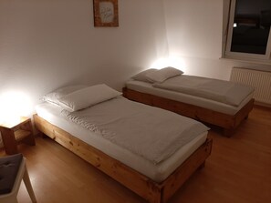 3 chambres, lit parapluie, Wi-Fi gratuit, draps fournis