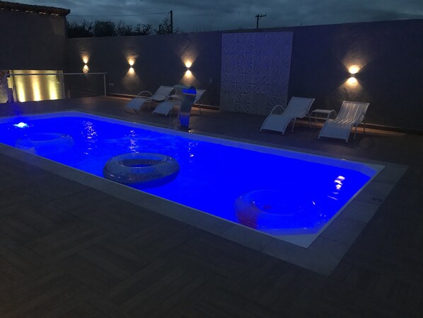 Piscine extérieure, piscine chauffée