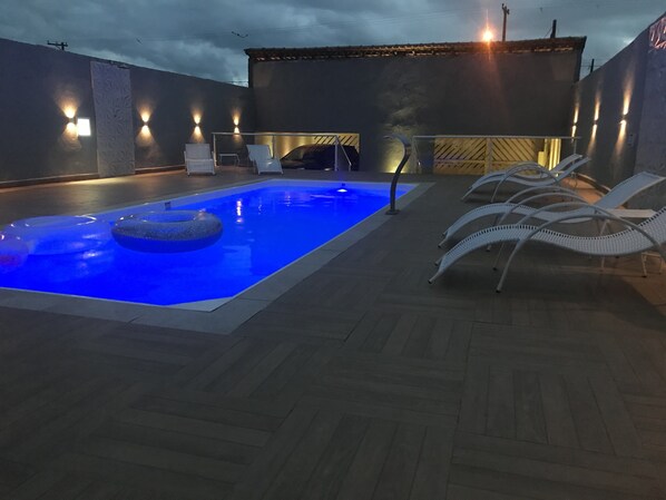 Outdoor pool, a heated pool