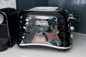 Kaffe og/eller kaffemaskine