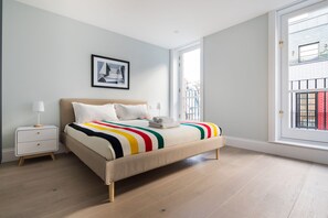 1 habitación, tabla de planchar con plancha, internet y ropa de cama