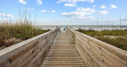 Spacious Surfside Beach Home Minutes from the Ocean. Pet-Friendly!