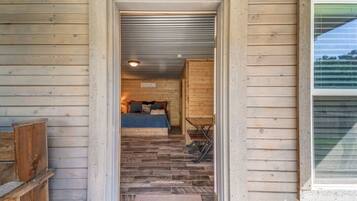 3 bedrooms, free WiFi, bed sheets, wheelchair access