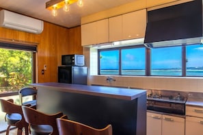 冰箱、微波炉、炉灶、厨具/餐具