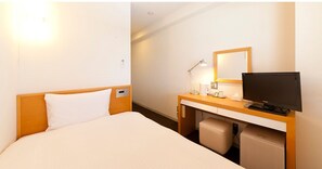 1 bedroom, desk, free WiFi, bed sheets