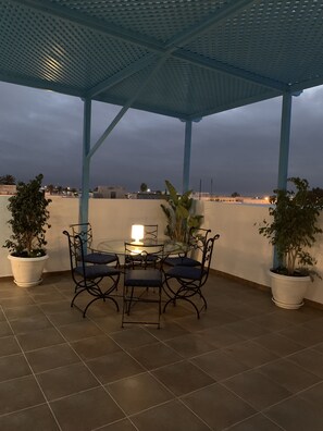 Property grounds - Dar Lola, guest house in the medina (Houmt Souk)