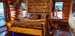 5 bedrooms, iron/ironing board, travel crib, free WiFi