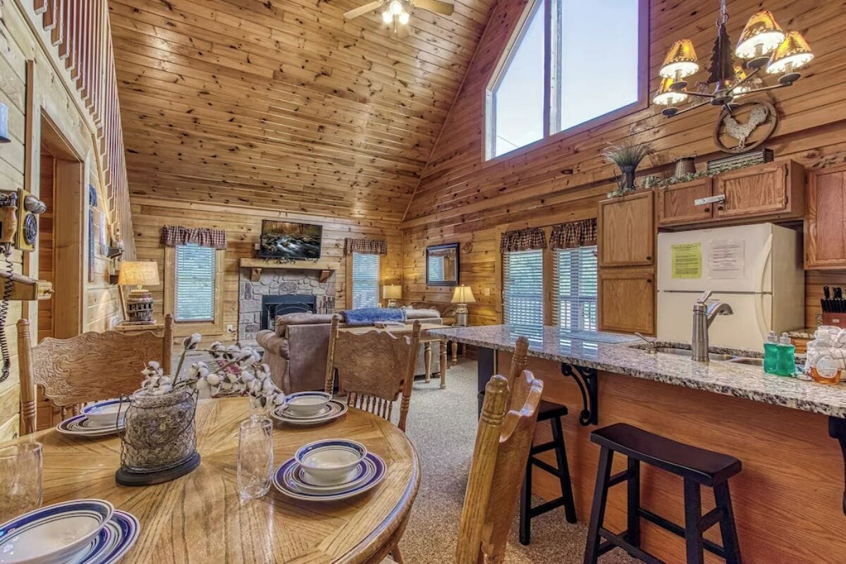 Smoky Mountain Hideout's cozy living area