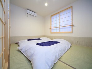 2 Schlafzimmer, Schreibtisch, Bügeleisen/Bügelbrett, kostenloses WLAN