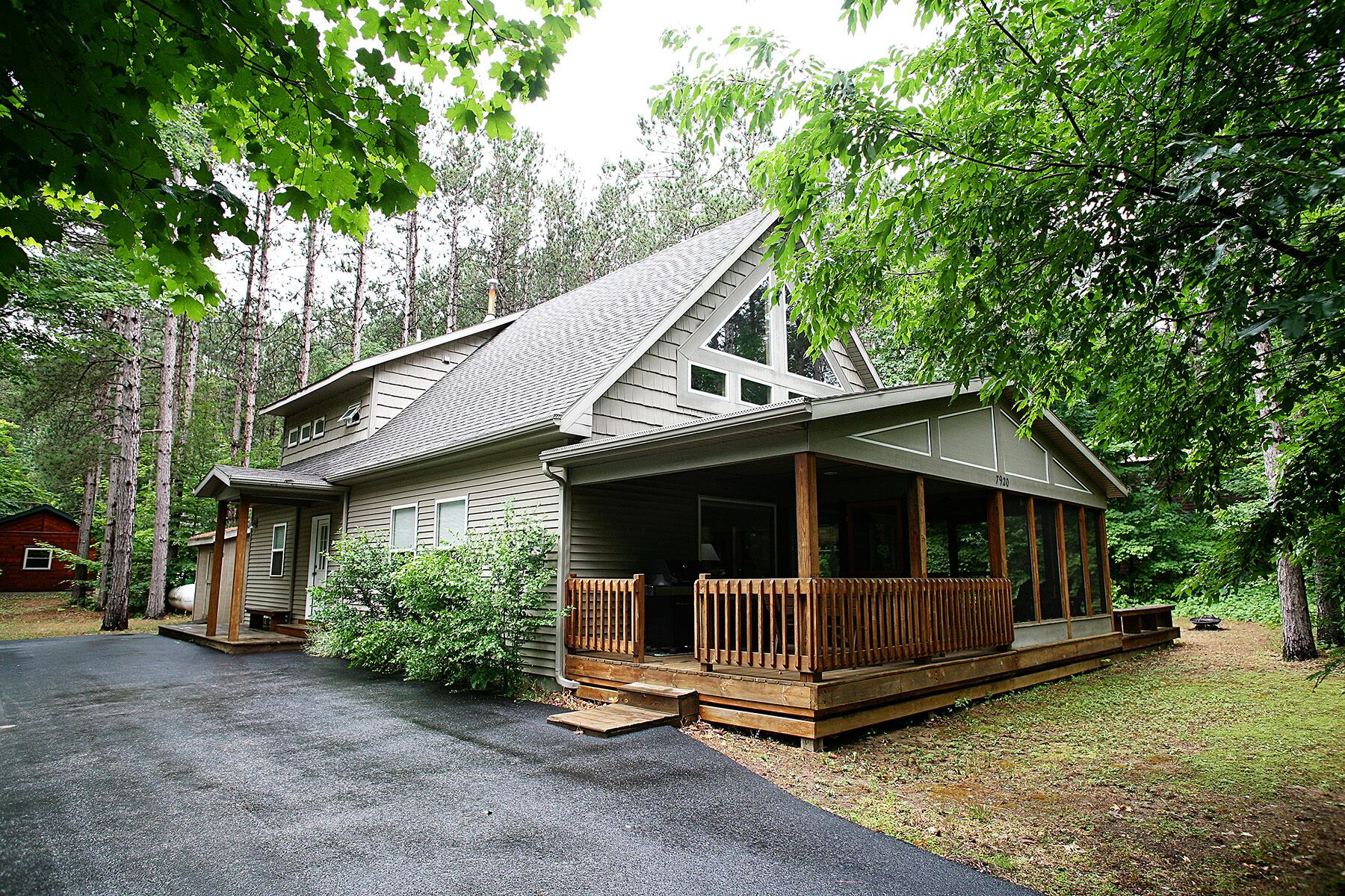 New Updates! Bearski Cabin - 3 bd/2ba, great location at Crystal Mountain Resort