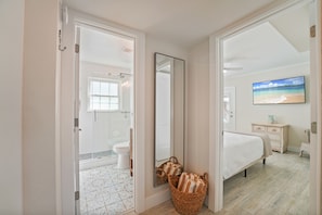 2 habitaciones, tabla de planchar con plancha, wifi y ropa de cama