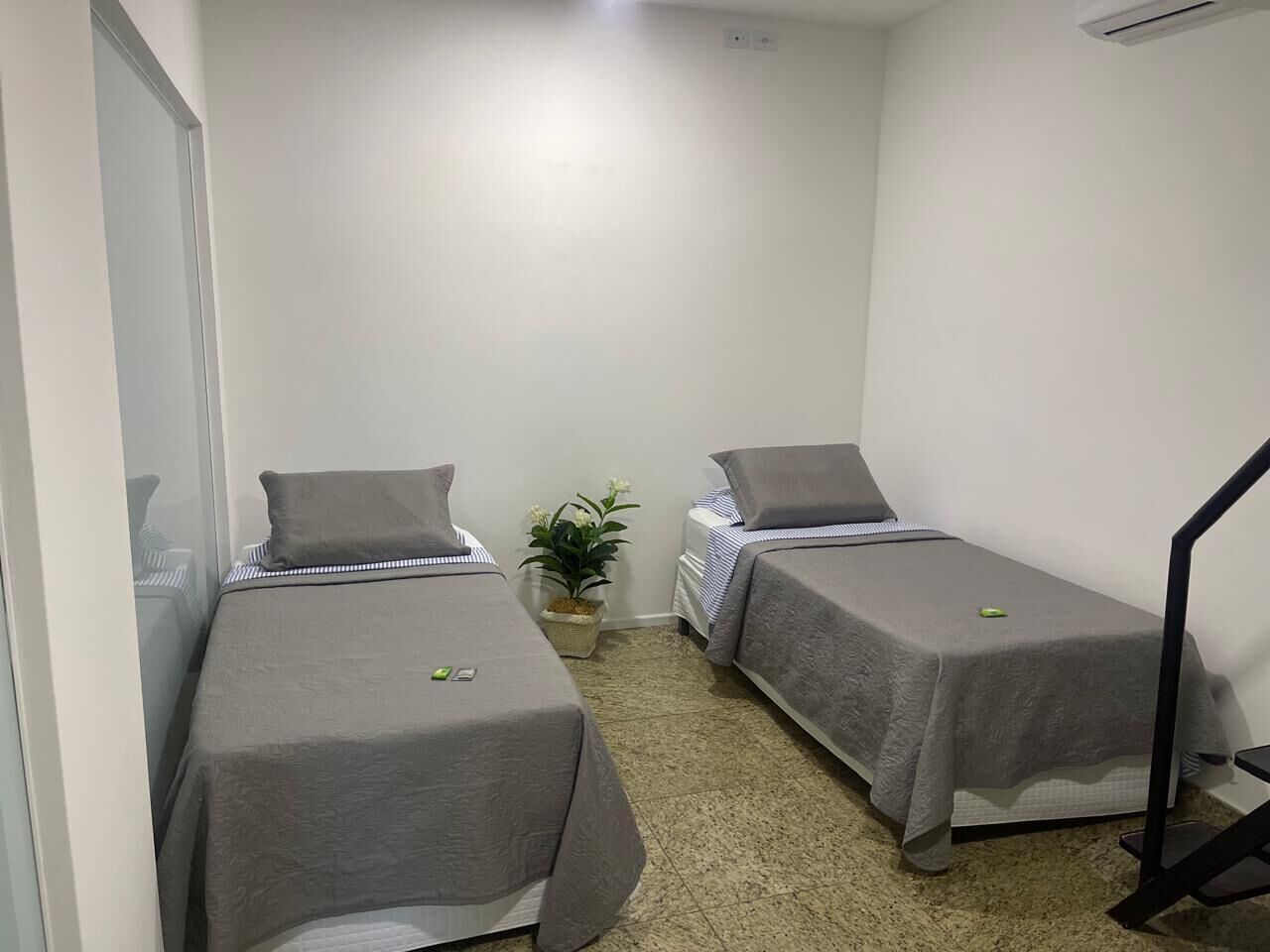 quarto estúdio - banheiro compartilhado | 1 bedroom, minibar, blackout curtains, free wifi