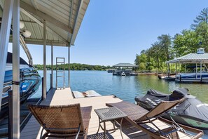 Property grounds - New to VRBO! Big water views, private dock, pool table, 15 min Clemson! (Seneca)