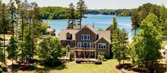 New to VRBO! Big water views, private dock, pool table, 15 min Clemson!