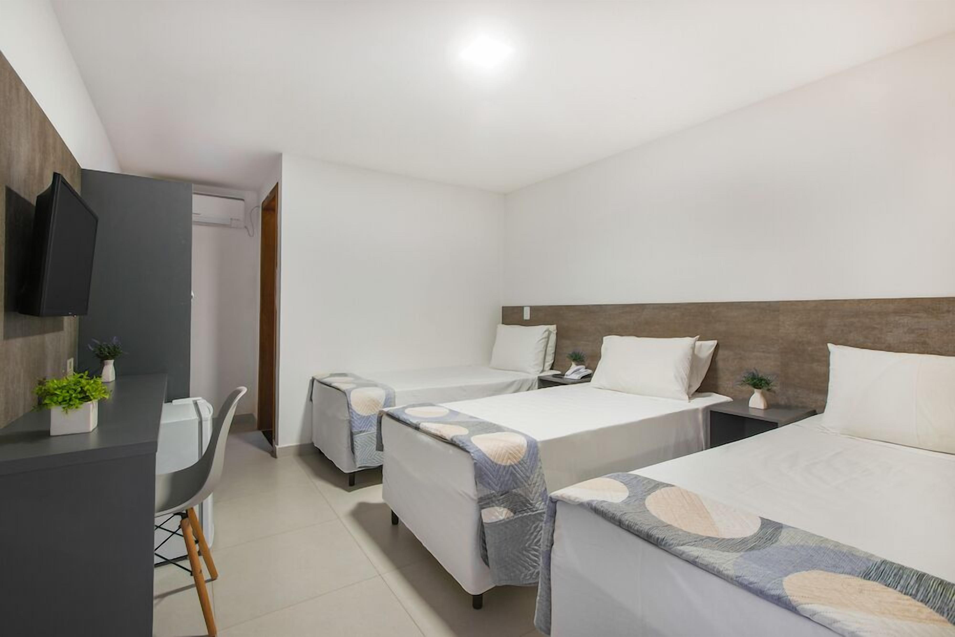 comfort triple room | free wifi, bed sheets