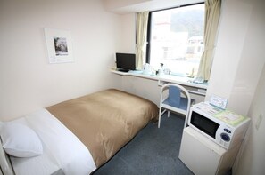 1 bedroom, desk, free WiFi, bed sheets