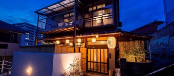 Right next to Shianbashi Japanese innstyle old fo / Nagasaki Nagasaki