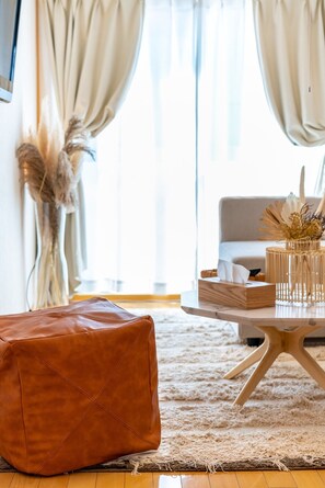 TV - Walking distance to Kokusai Dori near stationC52 / Naha Okinawa (Naha)