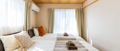 2 chambres, bureau, accĂšs au Wi-Fi (inclus), literie fournie