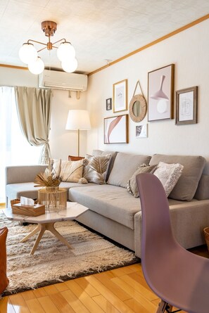 TV - Walking distance to Kokusai Dori near stationC52 / Naha Okinawa (Naha)