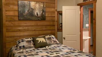 4 bedrooms, iron/ironing board, travel cot, free WiFi