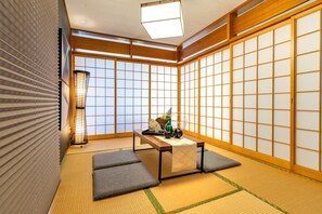 Interior - Spacious living room whole room rentedF1 / Naha Okinawa (Naha)