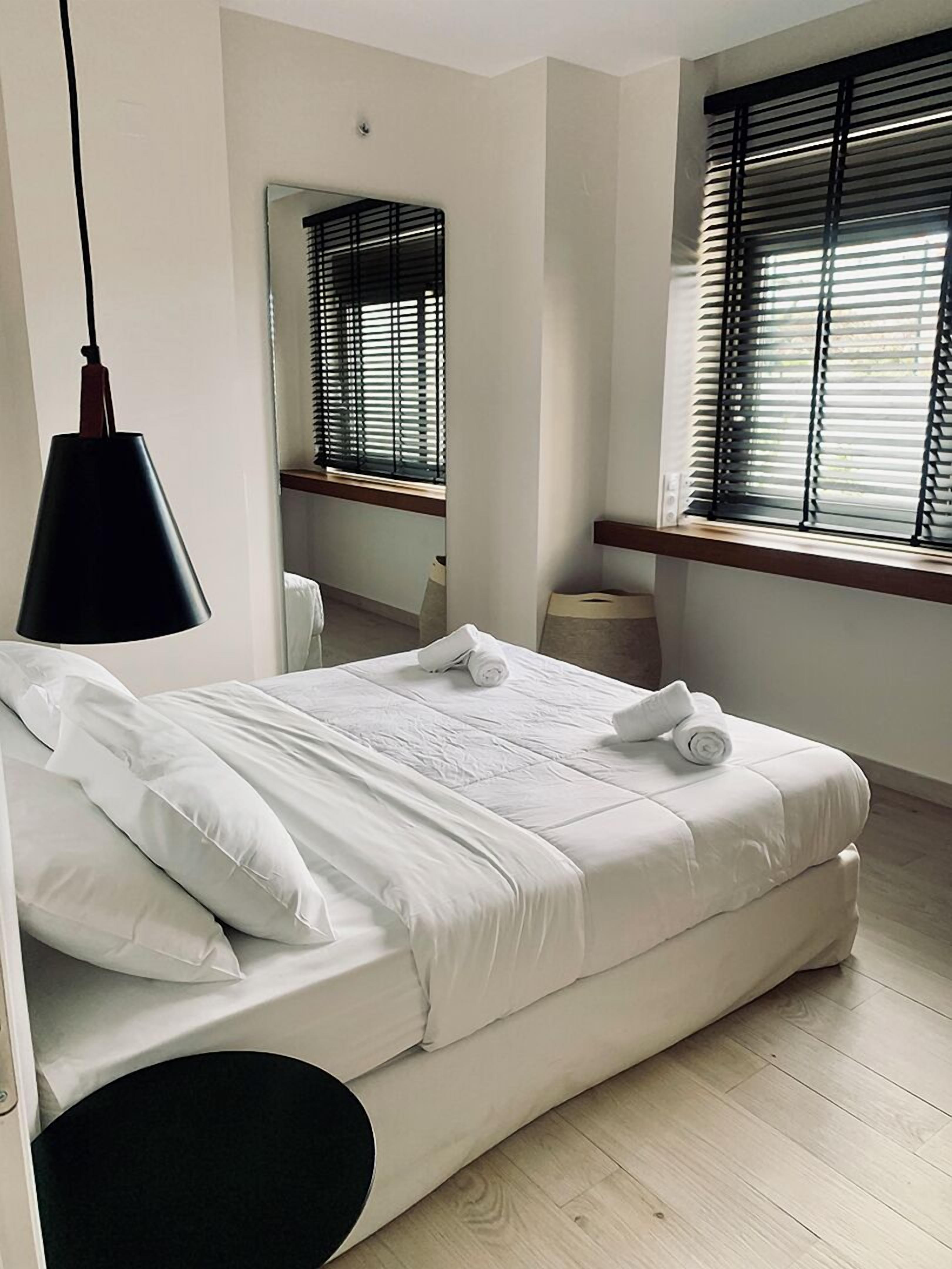 2 quartos, Wi-Fi de cortesia, roupa de cama