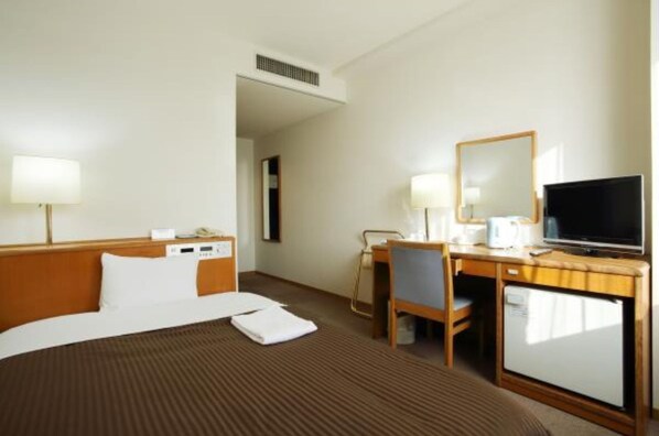1 bedroom, desk, iron/ironing board, free WiFi