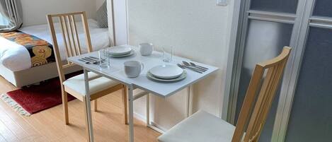 1 غرفة نوم ومكتب وواي فاي مجانًا وملاءات أسرّة