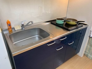 Fridge, microwave, cookware/dishes/utensils - 501 2 semidouble beds A 7minute walk from Ten / Fukuoka Fukuoka (Fukuoka)