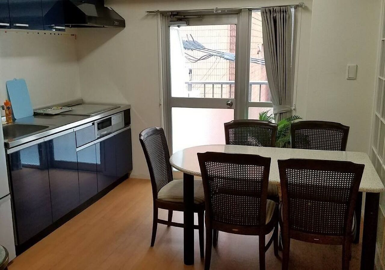 Fridge, microwave, electric kettle, cookware/dishes/utensils