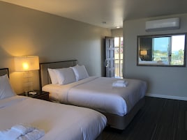 Deluxe Double Room, Balcony, Ocean View | Desk, soundproofing, iron/ironing board, free WiFi