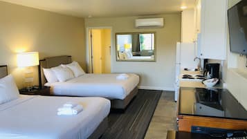 Double Room, Kitchenette