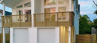 MODERN Beach Home! Dogs Welcome! 6 Passenger Golf Cart & Free Town of CB Parking