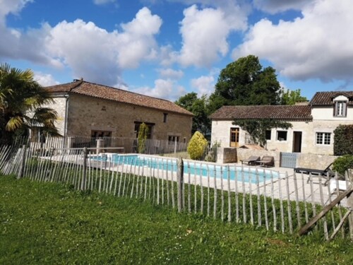 Homerez - "Sigoulès villa with pool"