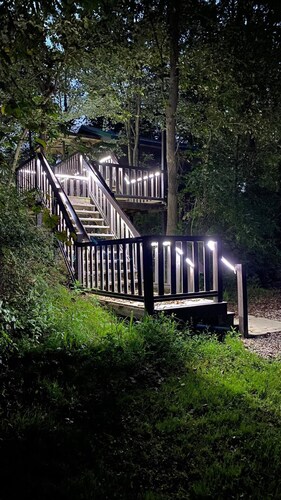 Hot tub, Kitchen, Charcoal Grill, Hocking Hills, Buckeye Lake, Legend Valley