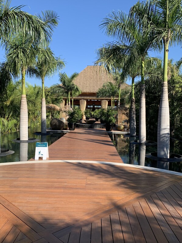 Ulkouima-allas, lämmitetty uima-allas