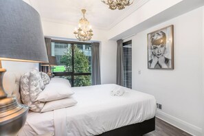 1 bedroom, desk, iron/ironing board, WiFi